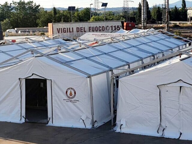 2-QUICKLY-SYSTEM-FIELD-TENT-2048x969 2-QUICKLY-SYSTEM-FIELD-TENT-2048x969